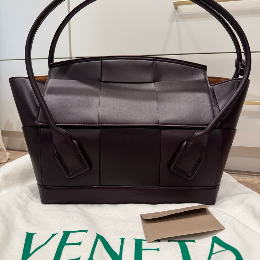 Bottega Veneta Arco Tote Large